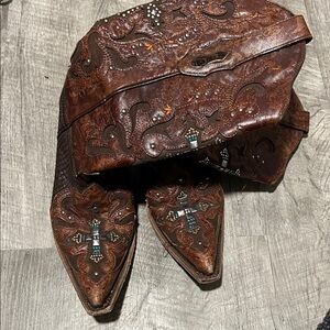 Brown Western Boot with stylish metal and jewels with cross design